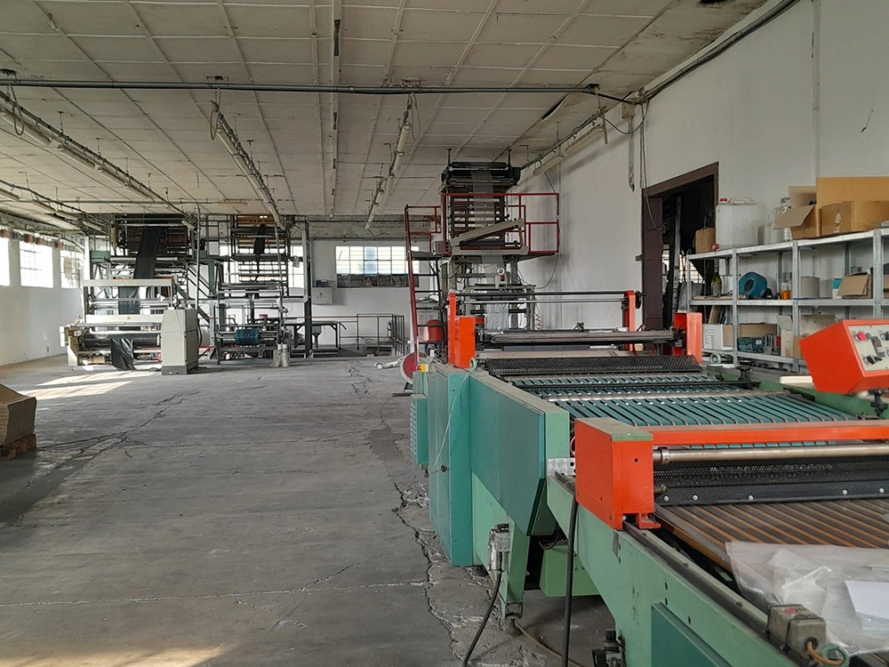 Sede di Effedia Srl, interno del laboratorio.