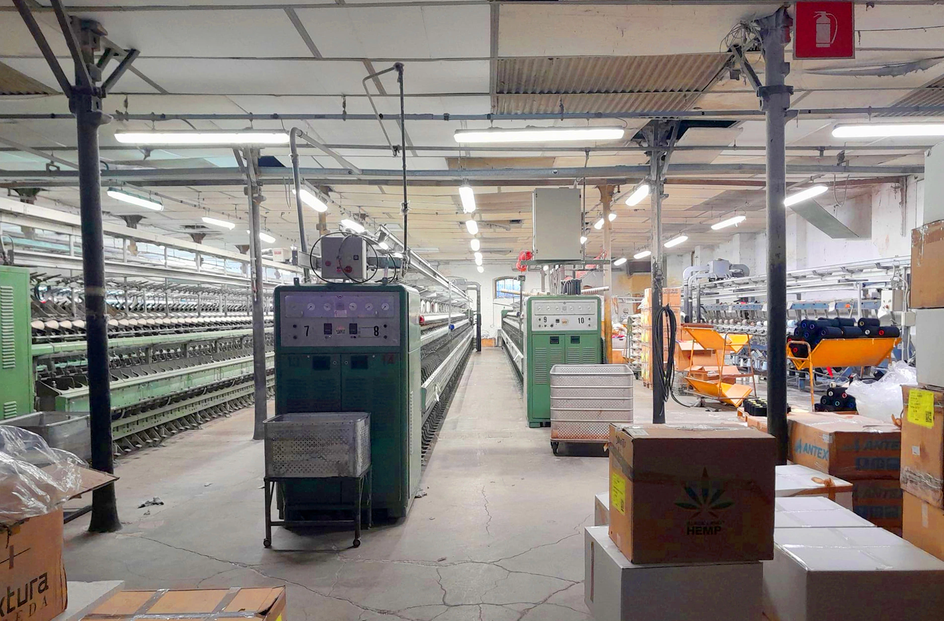 Sede di Effedia Srl, interno del laboratorio.